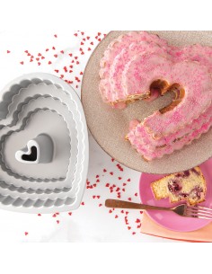 Molde Tiered Heart Nordic Ware 2