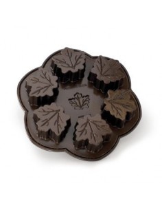 Molde Maple Leaf Nordic Ware