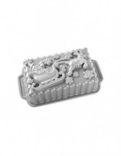 Molde Santa Sleigh Nordic Ware